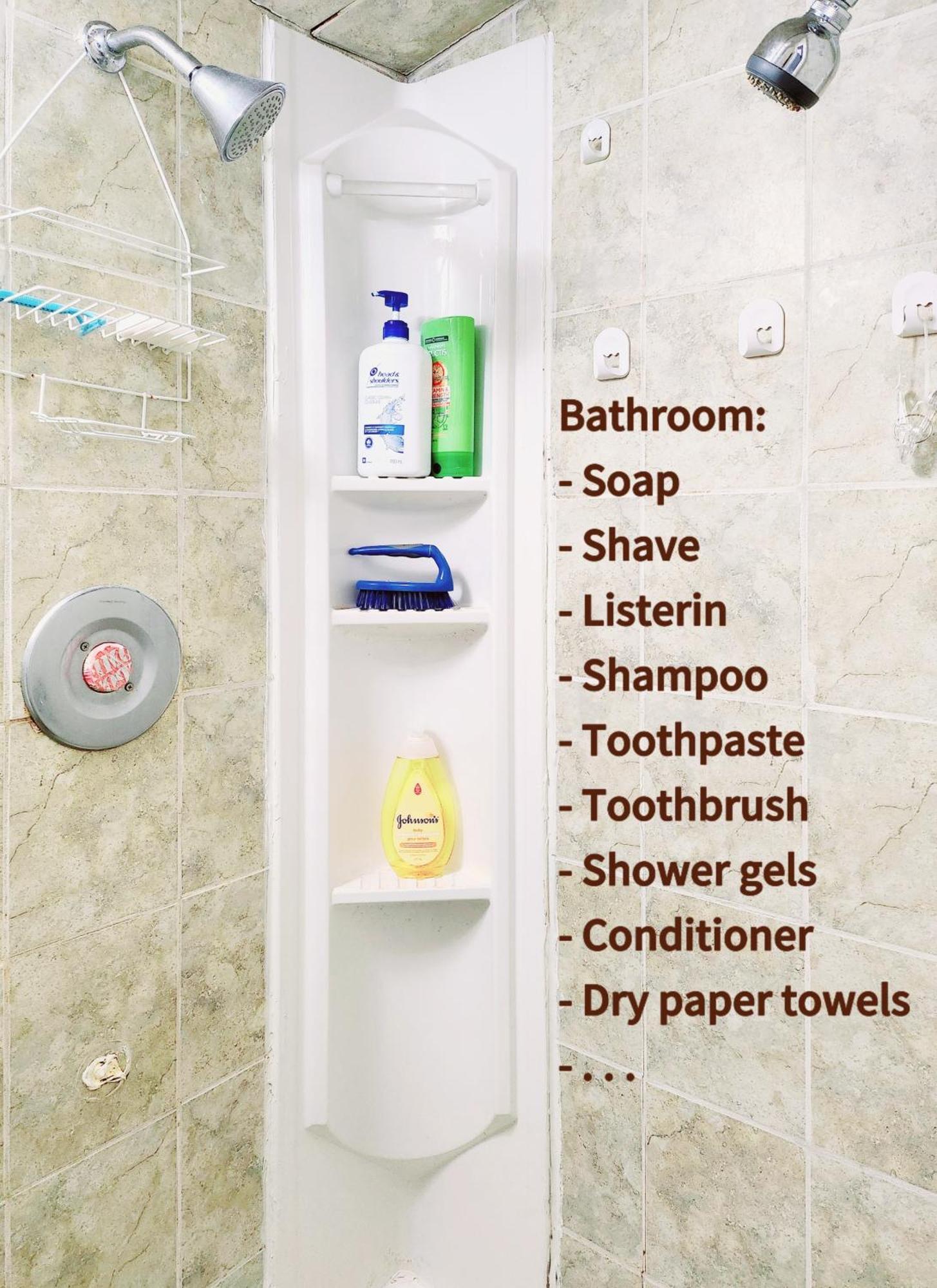 Quadruple Private With Netflix & Laundry, Balcony & Self Check-in Toronto